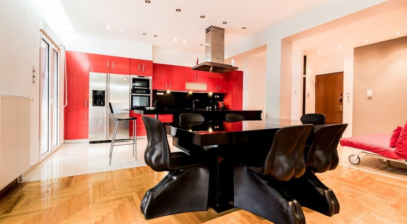 Photo of Grecian Red