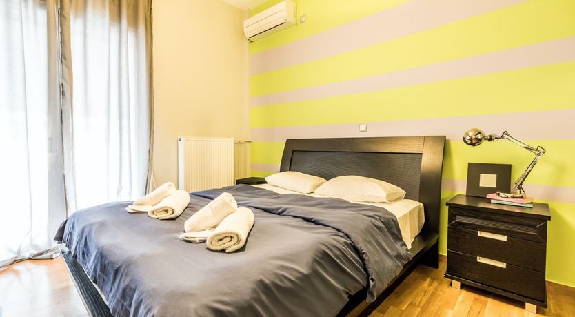 Photo of Grecian Red