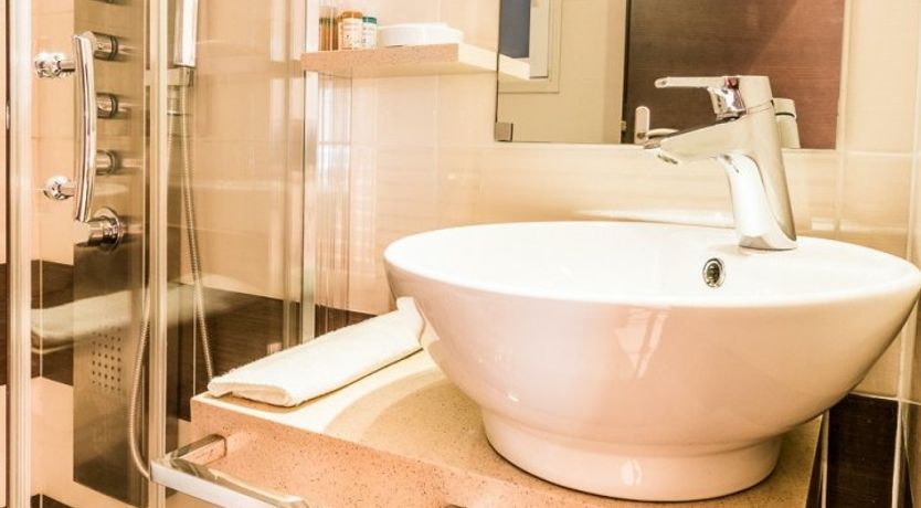 Photo of Grecian Red