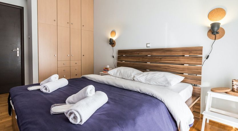 Photo of Grecian Red