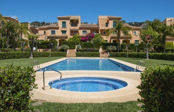 Palms, Plants & Pools Villa