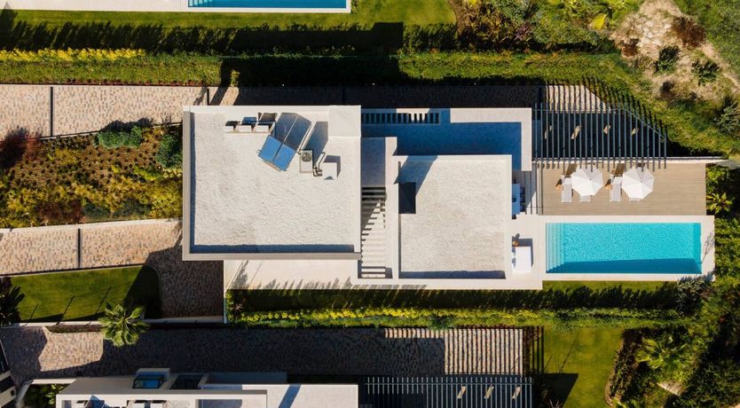 Photo of Deluxe By Design