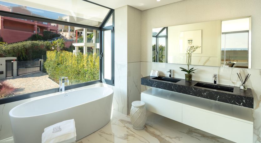 Photo of Deluxe By Design