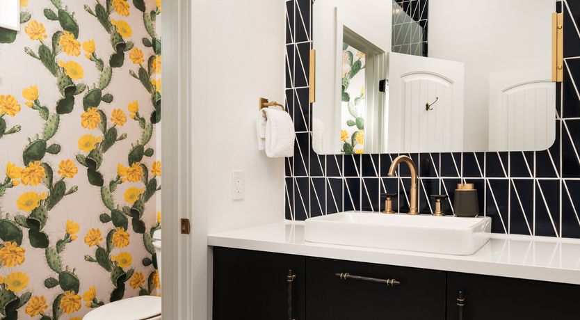 Photo of The Line Between Heaven & Earth