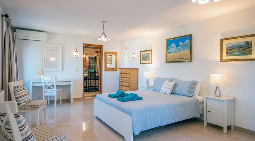 Photo of Spanish Charm