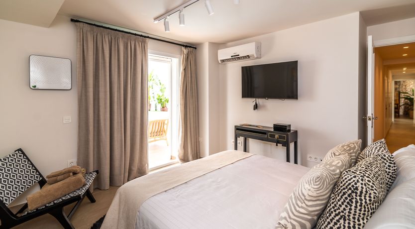 Photo of Queen of the Mountains