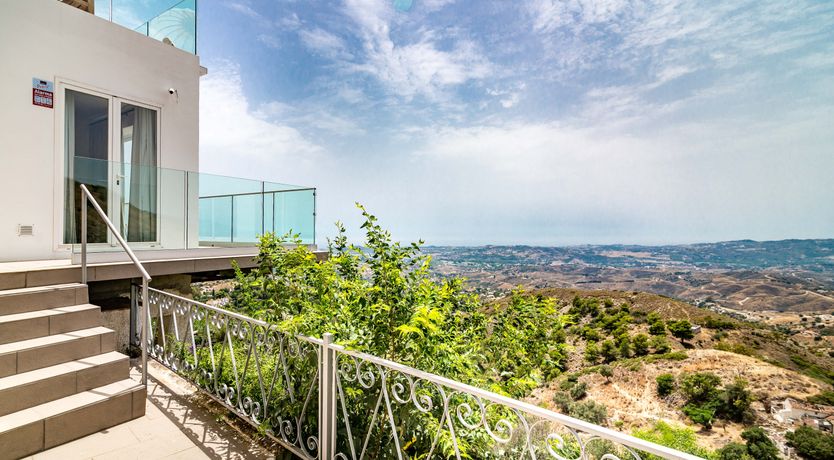 Photo of Queen of the Mountains