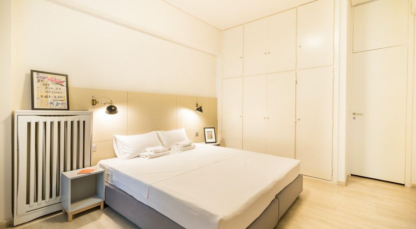 Photo of Athenian Elite