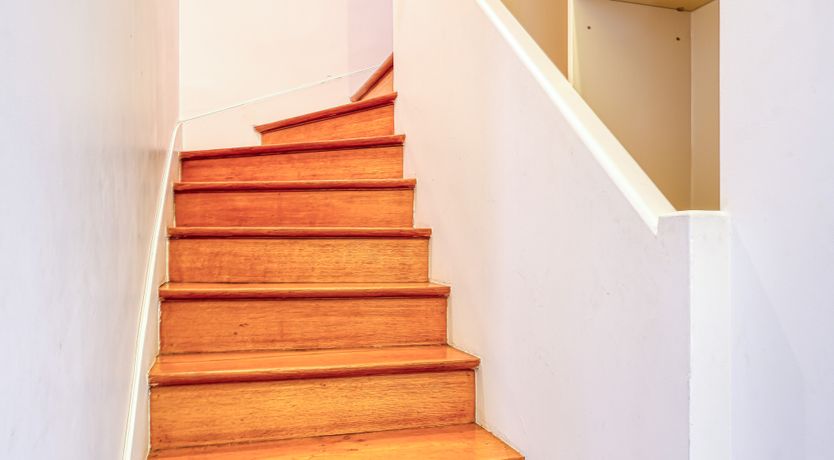 Photo of Je T'Aime, Sixième