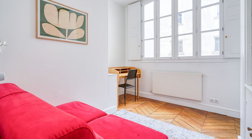 Photo of Je T'Aime, Sixième