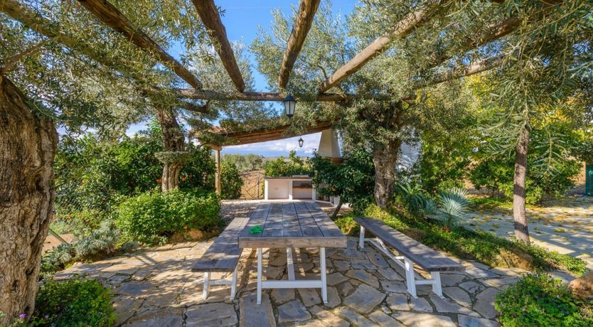 Photo of Let Me Set the Scene