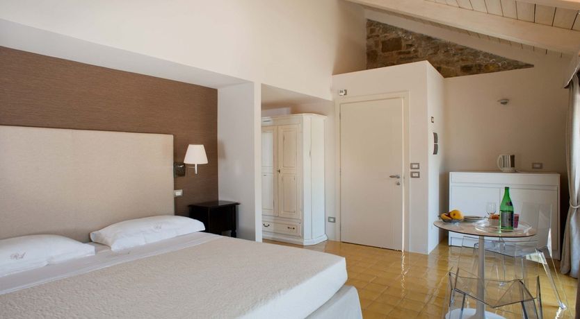 Photo of Coast to Country Charm