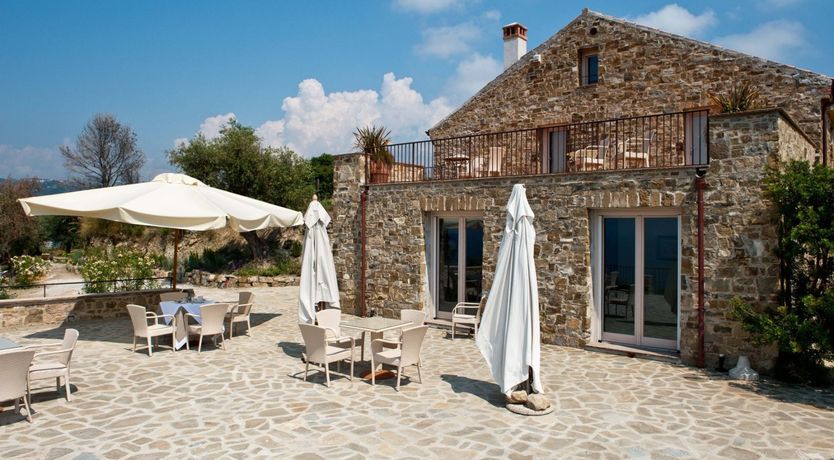 Photo of Coast to Country Charm