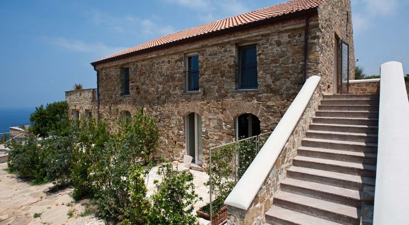 Photo of Coast to Country Charm