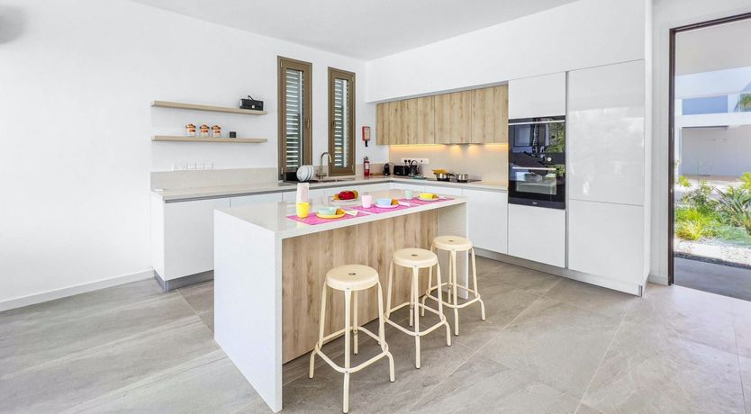 Photo of The Sea in Verse