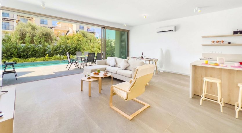 Photo of The Sea in Verse