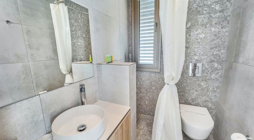 Photo of The Sea in Verse