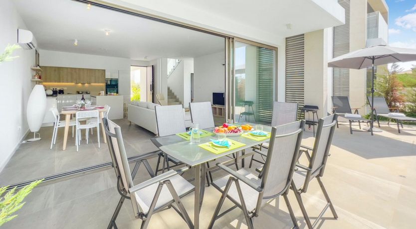 Photo of The Sea in Verse