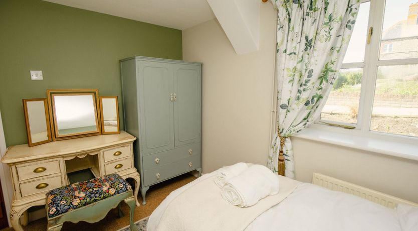 Photo of Over the Pond