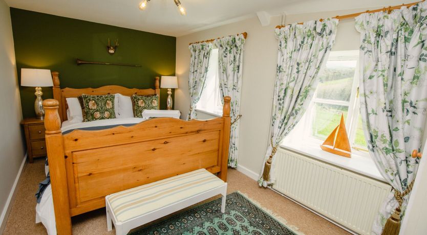 Photo of Over the Pond