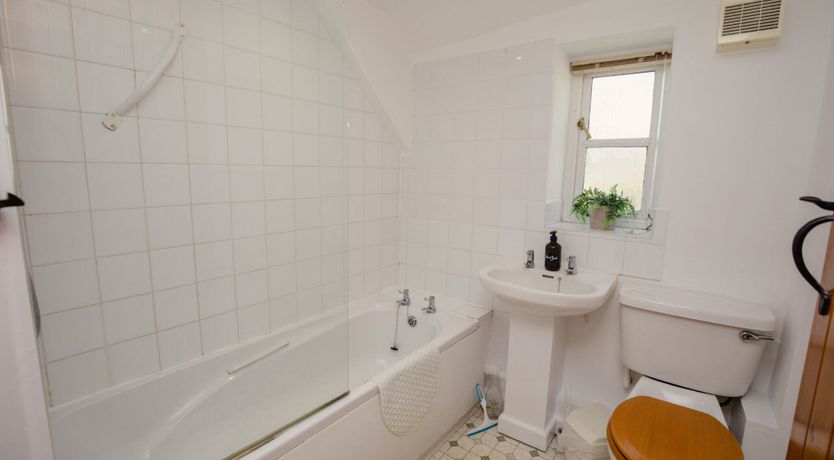 Photo of Over the Pond