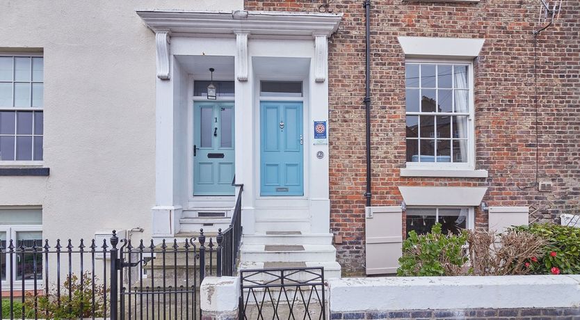 Photo of Teacups & Saucers