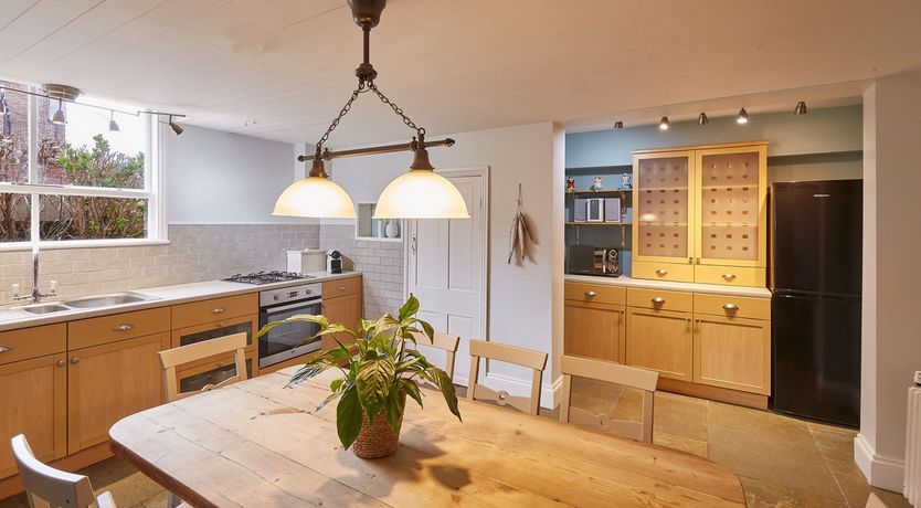 Photo of Teacups & Saucers