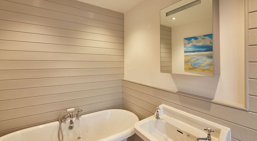 Photo of Teacups & Saucers