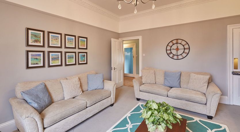 Photo of Teacups & Saucers