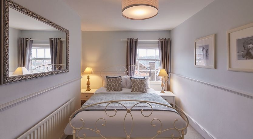 Photo of Teacups & Saucers