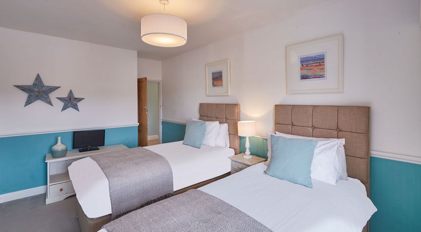 Photo of Teacups & Saucers