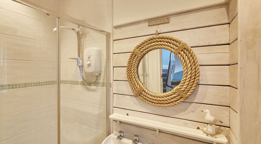 Photo of Teacups & Saucers