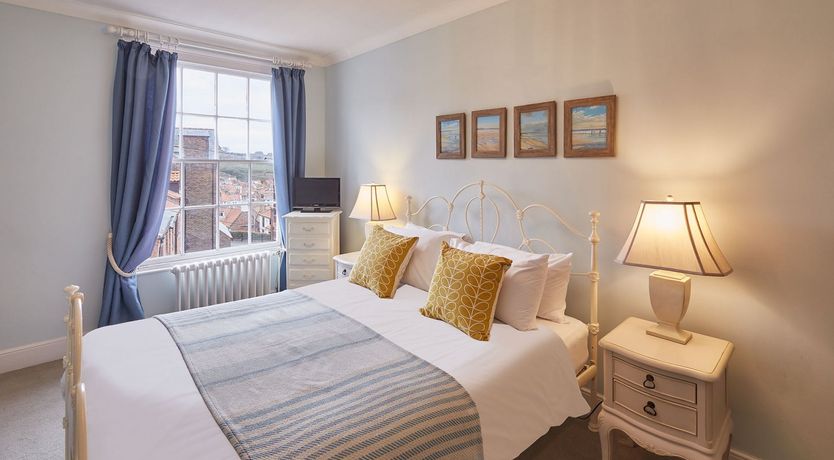 Photo of Teacups & Saucers