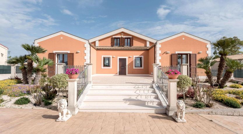 Photo of Tones of Terracotta