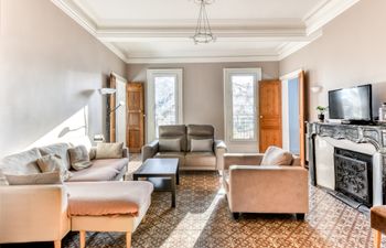 Marble & Mimosa Apartment