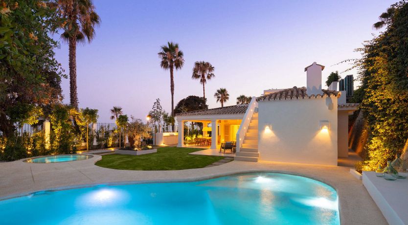 Photo of Glitz by the Sea