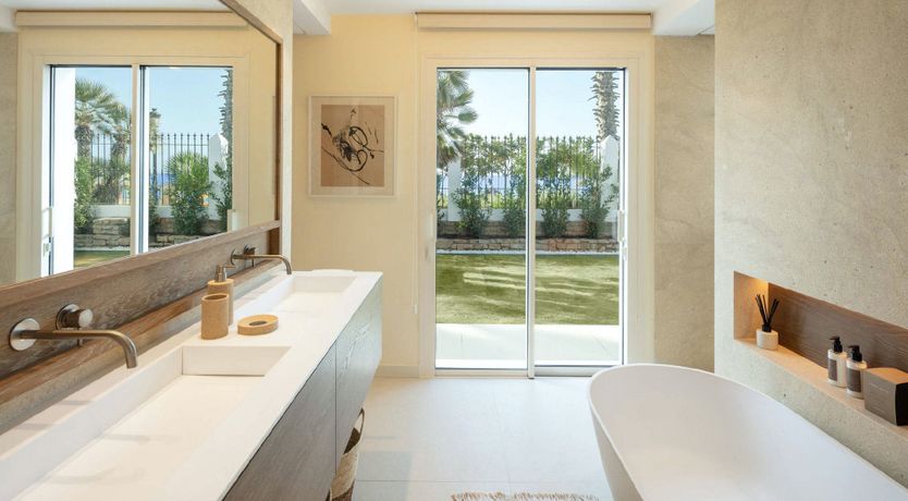 Photo of Glitz by the Sea