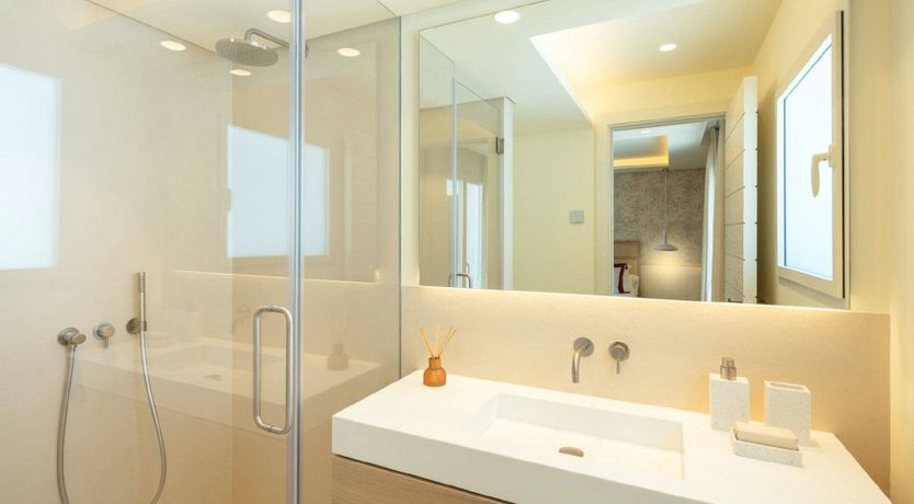 Photo of Glitz by the Sea