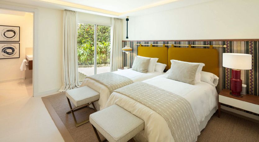 Photo of Glitz by the Sea