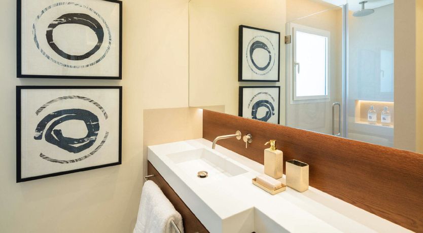 Photo of Glitz by the Sea