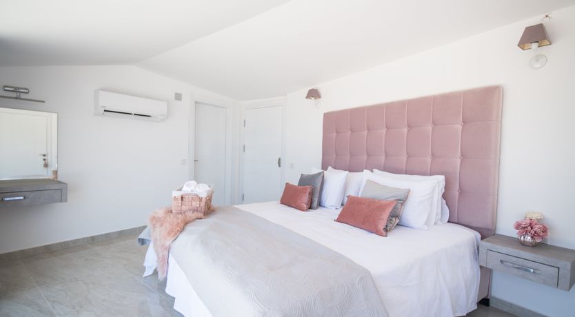 Photo of May I Have Your Attention?