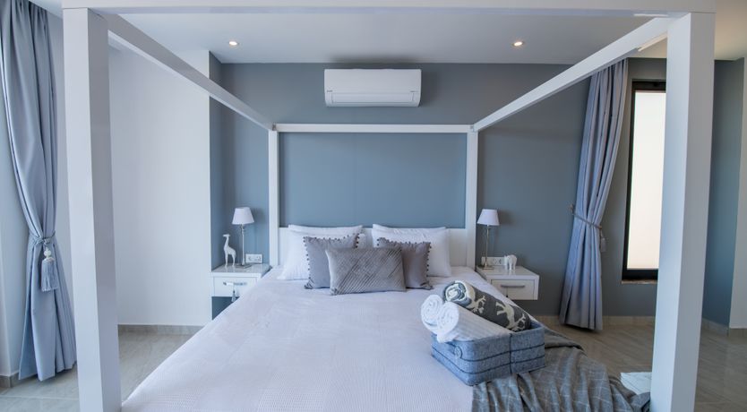 Photo of May I Have Your Attention?