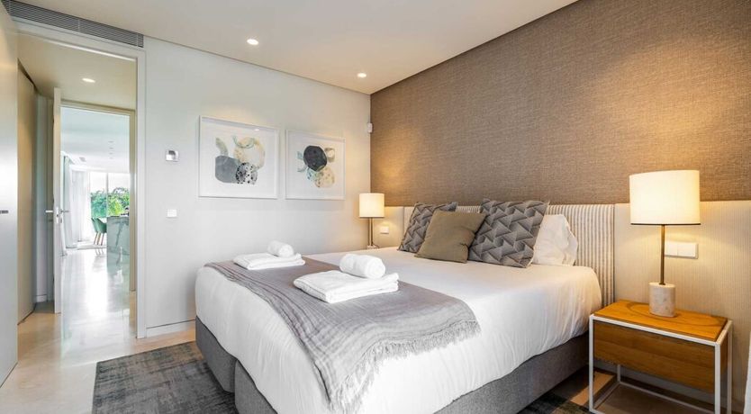 Photo of Palms & Deuces