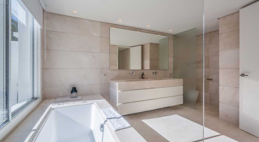 Photo of Palms & Deuces