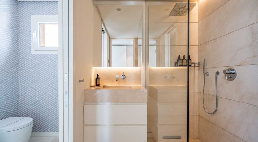 Photo of Palms & Deuces