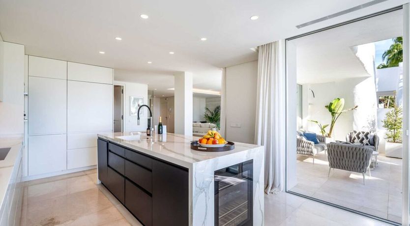 Photo of Palms & Deuces