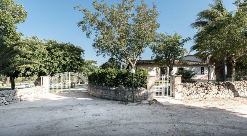 Photo of The Garden of Moonlight