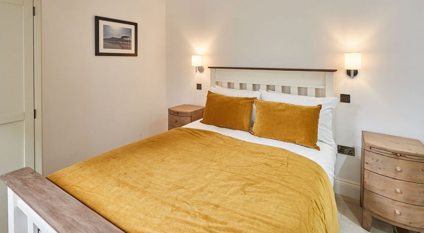 Photo of Light Mustard