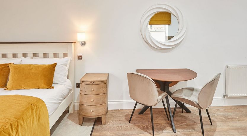 Photo of Light Mustard