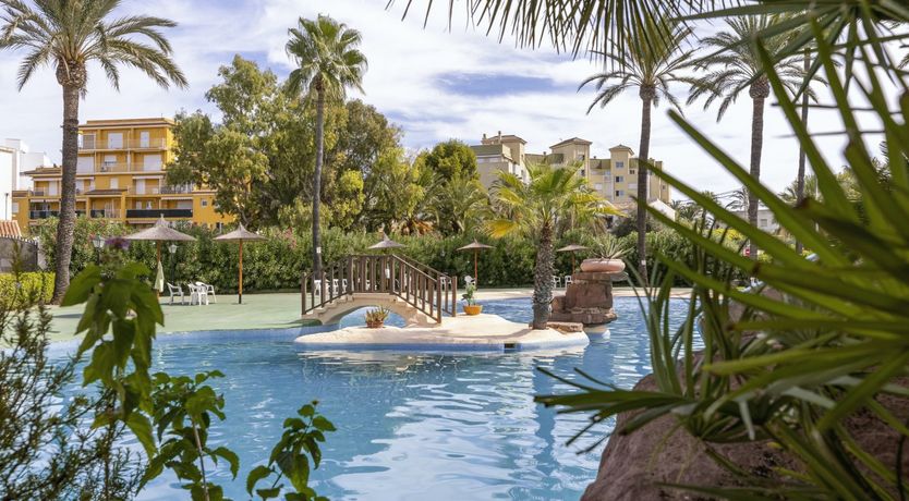 Photo of Arches & Awnings